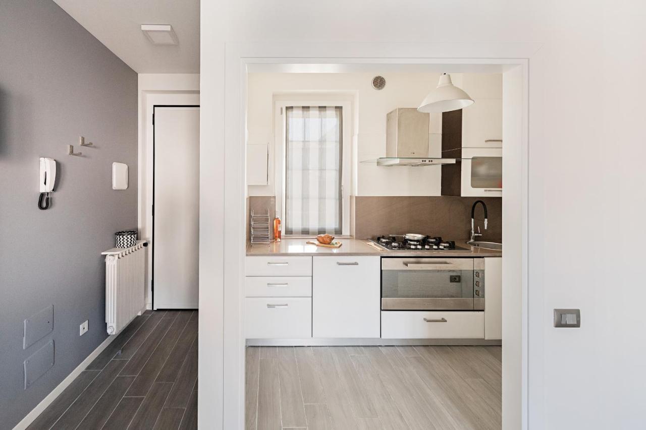 Appartamento Mazzini P1-25 By Wonderful Italy Sirmione Bagian luar foto